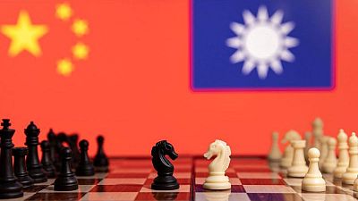الصين: مرور مدمرة أمريكية في مضيق تايوان تصرف استفزازي وخطير
