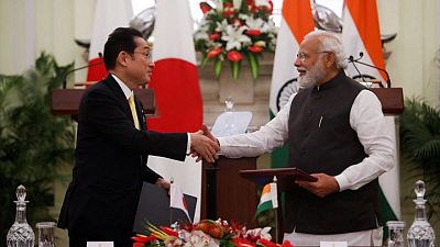 رئيس وزراء اليابان يبحث مع نظيره الهندي سبل التعامل مع الأزمة الأوكرانية