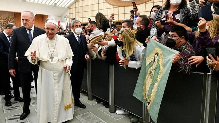 Papa establece que cualquier laico bautizado, incluidas mujeres, puede dirigir departamentos del Vaticano