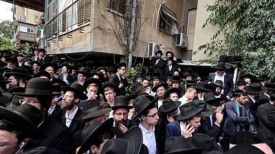 Huge crowds turn out for funeral of Israeli ultra-Orthodox rabbi