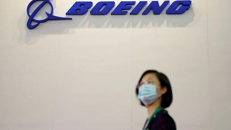 Acciones de Boeing caen tras estrellarse un avión 737 en el sur de China