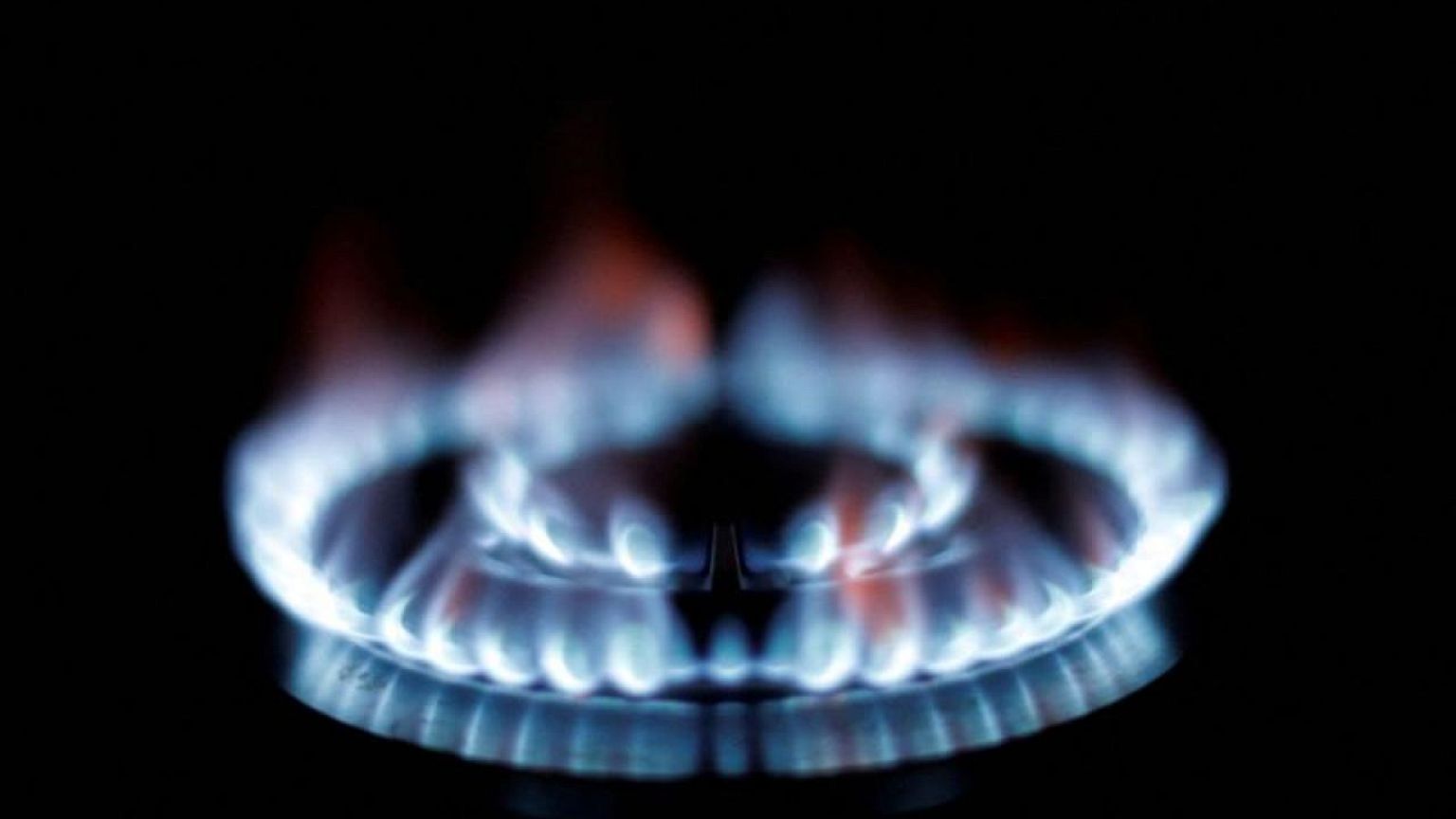 Factbox - Europe's efforts to shield households from energy cost spike