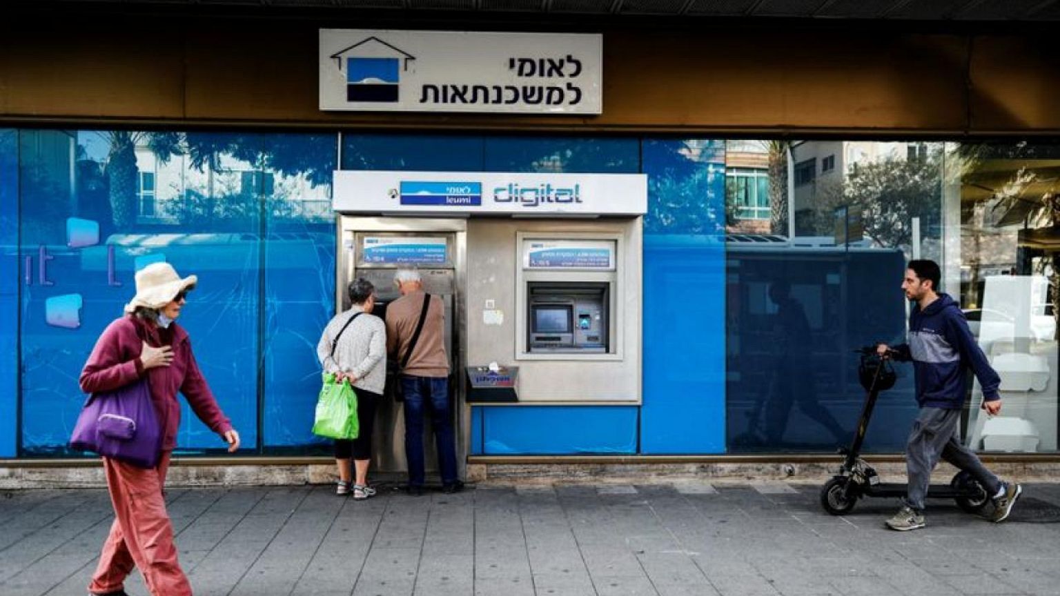 In first for Israeli banking, Leumi to enable crypto trade