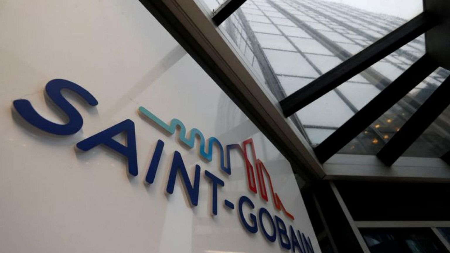 Saint-Gobain to propose renewal of Pierre-André de Chalendar as chairman of board of directors