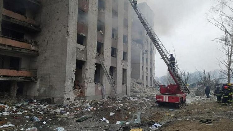 Rusia toma ciudad donde residen trabajadores de Chernóbil; combates en centro de Mariúpol