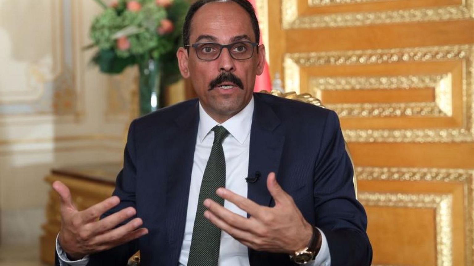 تركيا: على العالم ألا "يحرق الجسور" مع موسكو