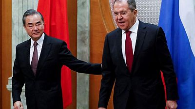 China recibe a representantes de Rusia y EEUU para diálogo sobre Afganistán