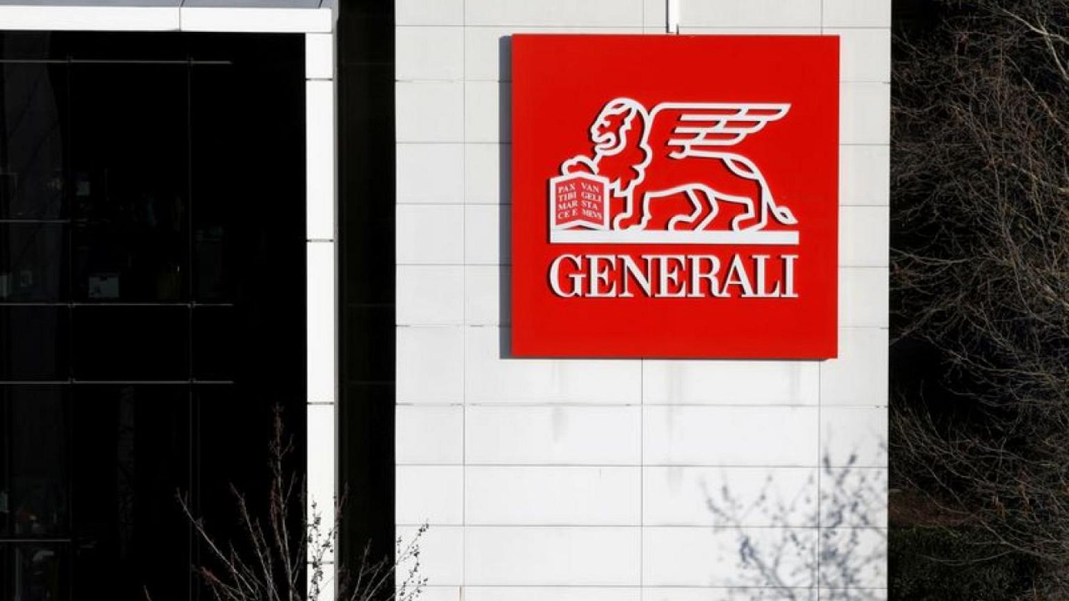 Generali strikes long-term distribution deal with Portugal's post office