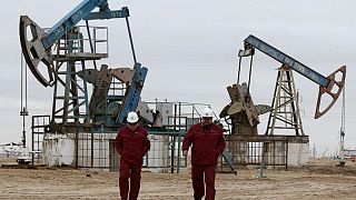 Oil rebounds on tight supply, prospects of new Russia sanctions