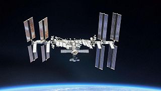 أول بعثة خاصة من رواد الفضاء إلى المحطة الدولية تستعد للانطلاق