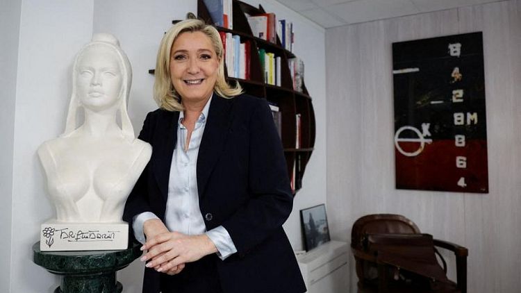 Los mercados franceses despiertan ante el riesgo de la presidencia de Le Pen