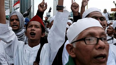 إندونيسيا تسجن عضوا بارزا في جماعة إسلامية بتهمة مساعدة إرهابيين