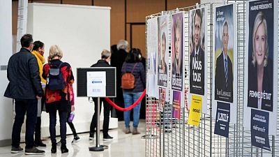 ماكرون يواجه منافسة شرسة في انتخابات الرئاسة الفرنسية يوم الأحد