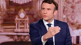 الرئيس الفرنسي ماكرون يعرض مساعدة لرفع الحظر الروسي على صادرات الغذاء الأوكرانية
