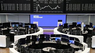 الأسهم الأوروبية تنخفض بعد خسائر لقطاعي الرعاية الصحية والبنوك