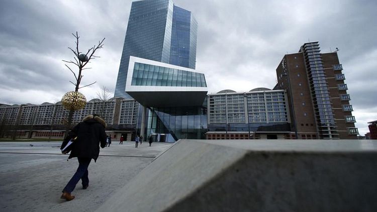 Los bancos de la eurozona planean restringir el acceso al crédito empresarial - BCE