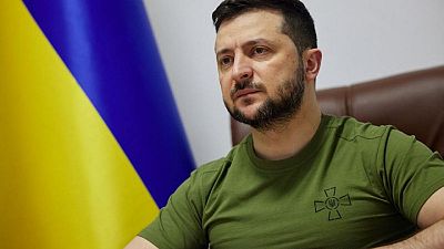 زيلينسكي : ما بين 2500 و 3000 جندي أوكراني لقوا حتفهم في الحرب