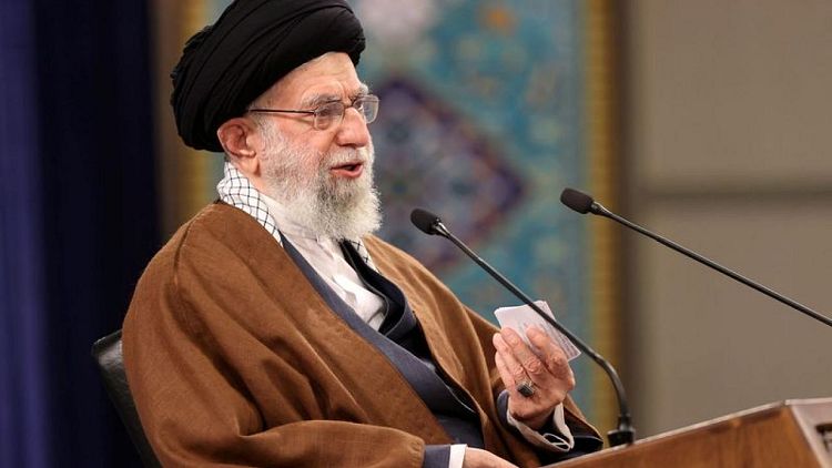 Iraní Jamenei culpa de disturbios a "enemigos" que quieren derrocar a la República Islámica