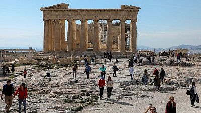 Grecia levanta las restricciones por COVID-19 para la temporada turística de verano