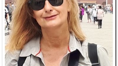 A 23 anni dona libri della madre giornalista e istituisce premio A 23 anni dona libri della madre giornalista e istituisce premio