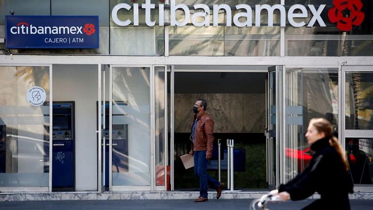 Citigroup está en "conversaciones iniciales" para desprenderse de parte de su negocio en México: CFO