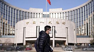Banco central de China mantiene estable tasa de interés a medio plazo, en línea con expectativas