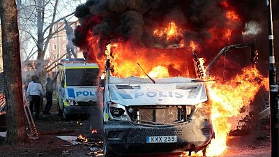 اندلاع أعمال شغب بوسط السويد قبل مظاهرة لليمين المتطرف