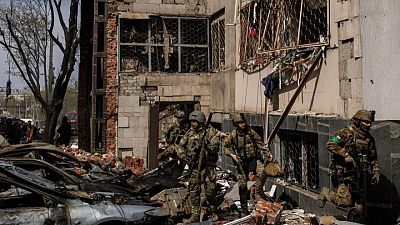 Rusia ataca a Kiev y Leópolis, impulsa ofensiva en las ruinas de Mariúpol