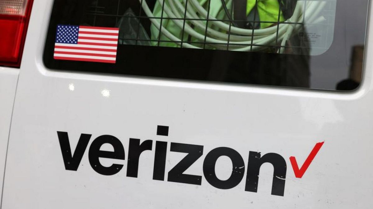 Verizon raises minimum wage to 20 an hour for U.S employees Euronews(01)