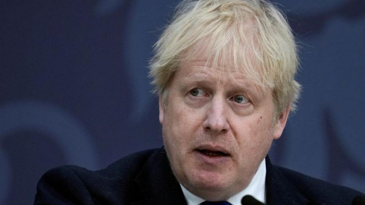 boris johnson se disculpa ante el parlamento por incumplimientos durante confinamiento