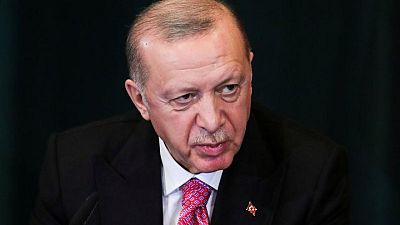 تركيا تقول إن أردوغان سيتحدث مع الرئيس الإسرائيلي بعد اشتباكات الأقصى