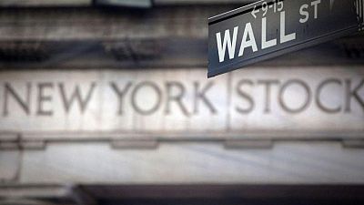 Wall Street cae en apertura, mientras inversores se centran en ganancias de grandes tecnológicas