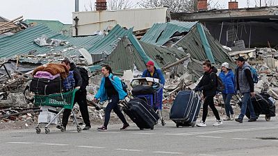 أوكرانيا تأمل في إجلاء 6000 من النساء والأطفال وكبار السن من ماريوبول