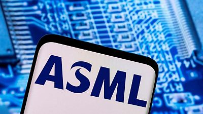 ASML Q1 earnings beat forecasts slightly, bookings seen strong