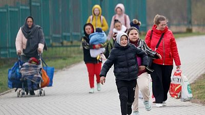El número de refugiados que huye de la guerra de Ucrania supera los 5 millones: agencia de la ONU