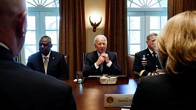 Biden presenta un nuevo paquete de ayuda militar de 800 millones de dólares para Ucrania