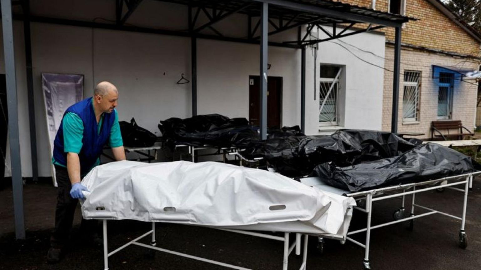 Los parlamentos de Letonia y Estonia dicen que Rusia cometió genocidio en Ucrania