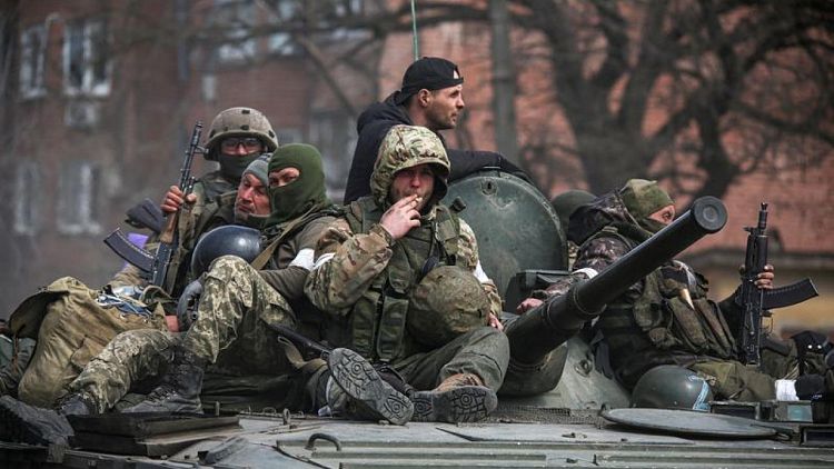 المقاتلون الأوكرانيون صامدون وبوتين يعلن النصر في ماريوبول