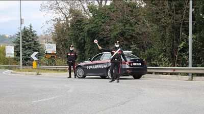 Sono minorenni di 7 e 12 anni, madre disperata Sono minorenni di 7 e 12 anni, madre disperata