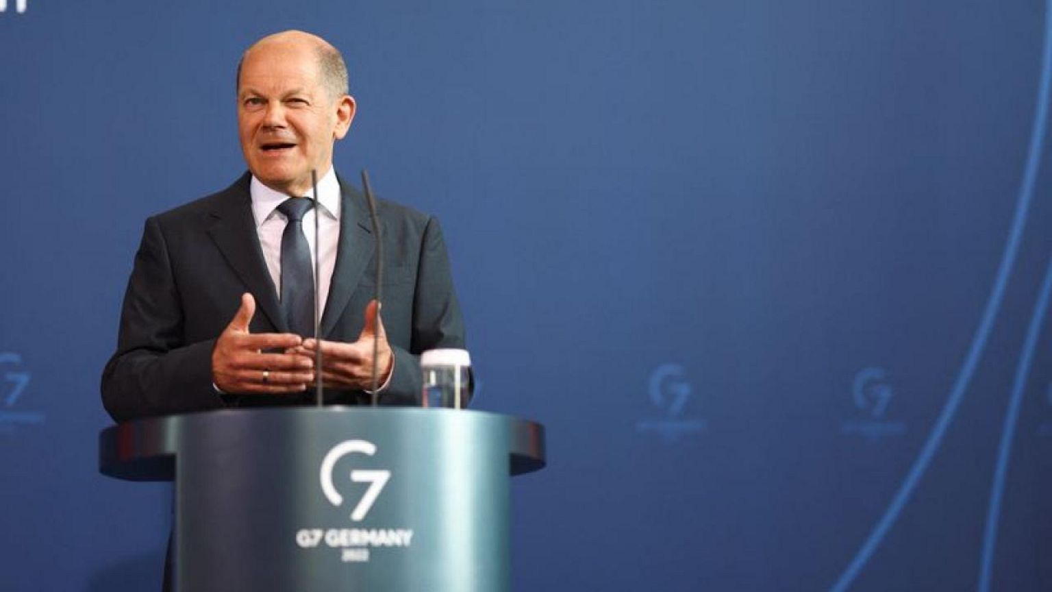 Scholz dice que la máxima prioridad es evitar la confrontación de la OTAN con Rusia