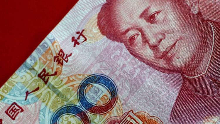 Yuan chino cae a mínimo de 9 meses en medio de las dificultades de la economía