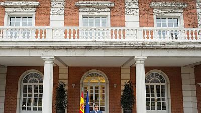 España investigará contratos relacionados con el COVID-19 presuntamente vinculados a ministros
