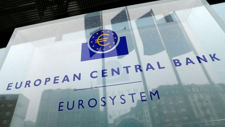 مصادر: صناع سياسات المركزي الأوروبي يريدون سرعة إنهاء شراء سندات ورفع الفائدة