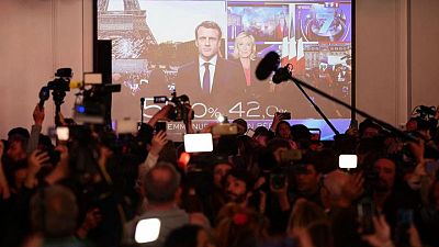 Líderes europeos se apresuran a felicitar a Macron, mientras UE suspira aliviada