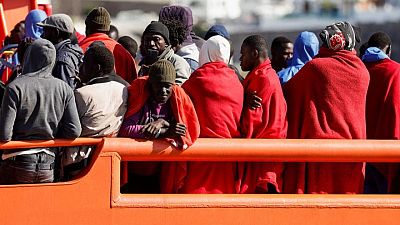 El vuelco de una lancha frente a Canarias deja más de 26 migrantes desaparecidos