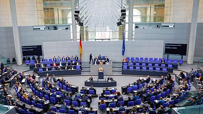 El Parlamento alemán aprueba la petición de entregar armas pesadas a Ucrania