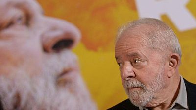 Lula, candidato favorito en Brasil, refuerza alianzas de partidos para las elecciones de octubre