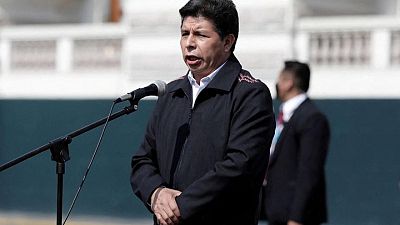Partido gobernante de Perú da la espalda a Castillo; pide acortar mandato de presidente a 2023