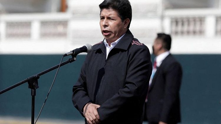 Partido gobernante de Perú da la espalda a Castillo; pide acortar mandato de presidente a 2023