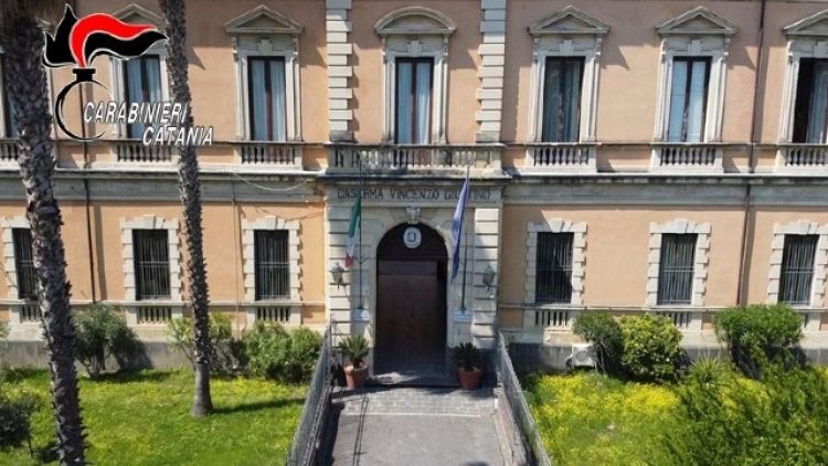 A Catania, posti ai domiciliari anche per peculato e corruzione